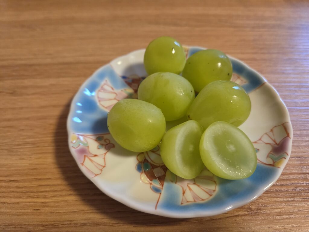 シャインマスカット断面